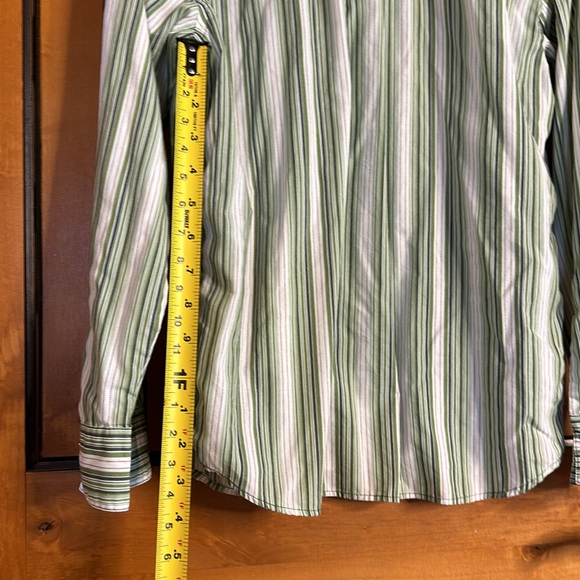 Men’s Patagonia, button-down shirt, size medium - Picture 5 of 7